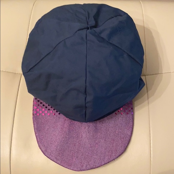 Reversible Cap - Picture 2 of 2